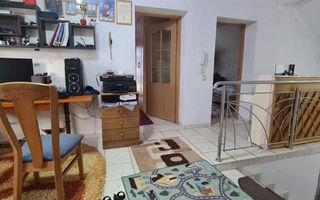Casa pentru 2 familii, 7 Camere, 2 Garaje, 1500MP Teren - Poză 14