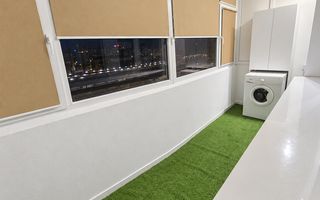 Apartament renovat complet, luminos, cu balcon închis și A/C,Pajura - Poză 1