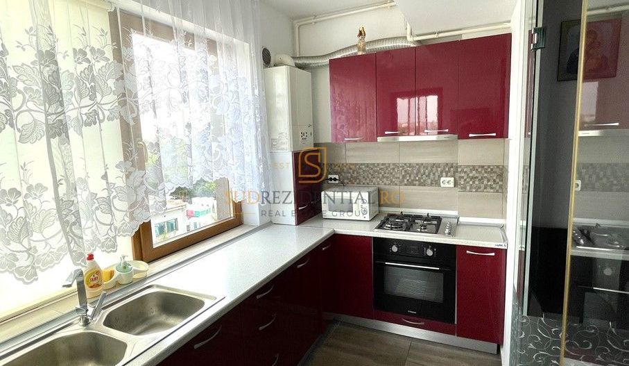 Apartament 3 camere de inchiriat, Cartierul Solar, loc de parcare - Poză 8