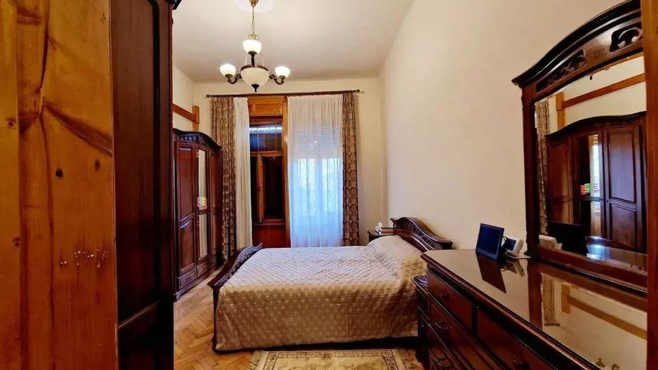 Sinaia | 3 Camere | Cladire Istorica situata pe Malul Begai. - Poză 1