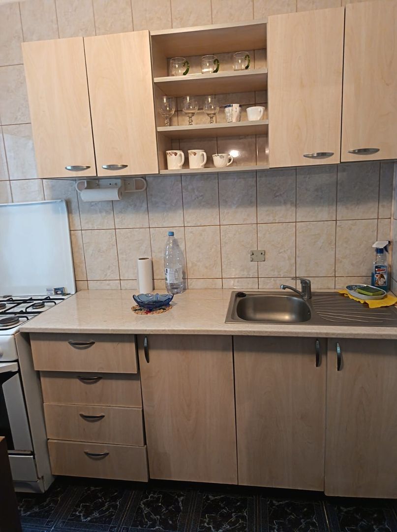 De vanzare apartament cu 2 camere, parter, micro 13 B, 60.000 euro - Poză 9