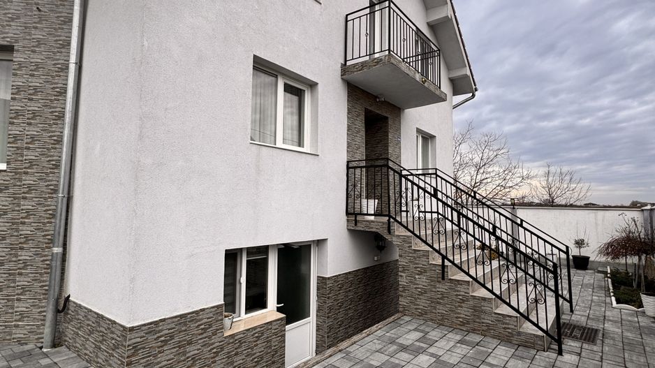 Vilă spațioasă cu 6 camere – Cartierul Viena, Oradea - Poză 19