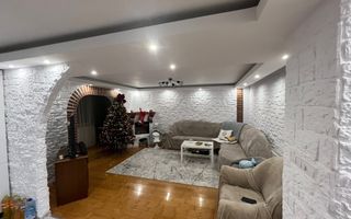 De vânzare apartament 3 camere – zona Stejari - Poză 1