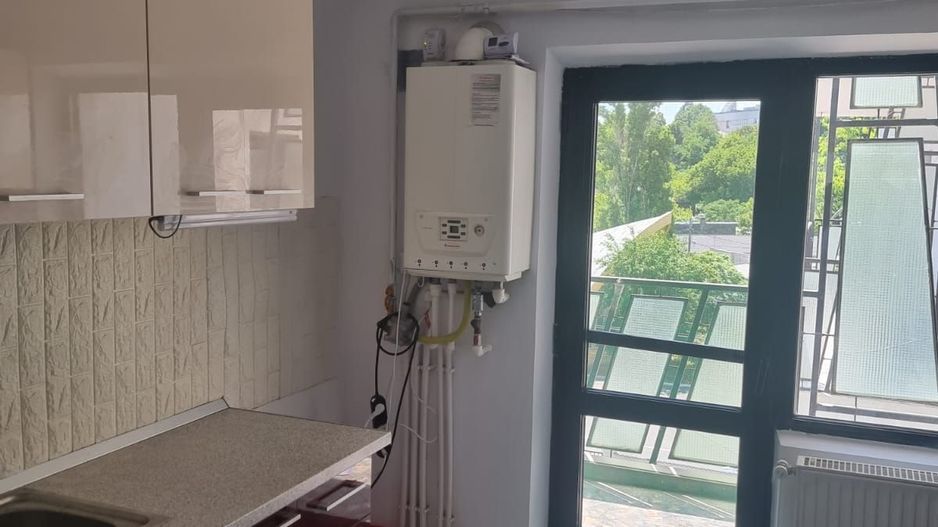 De inchiriat apartament cu 3 camere, zona Garii, etaj 3, 490 euro negociabi - Poză 11