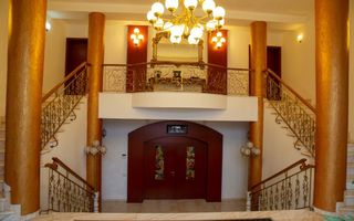 Conac cu piscina - 1810 mp - Poză 2