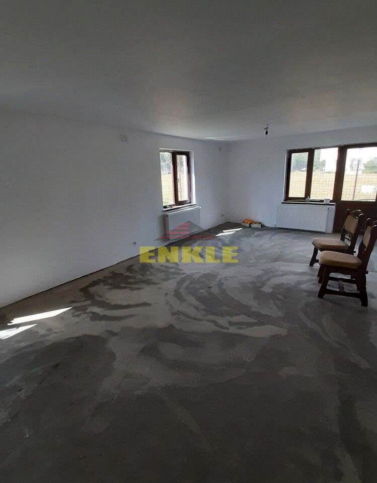 Casa parter + etaj 200 mp + teren 500 mp , Anl Ciusmea - Poză 2