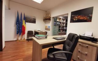 CENTRU (Cod 01) - Unicat, pe Bdul Mamaia cladire de birouri! - Poză 1