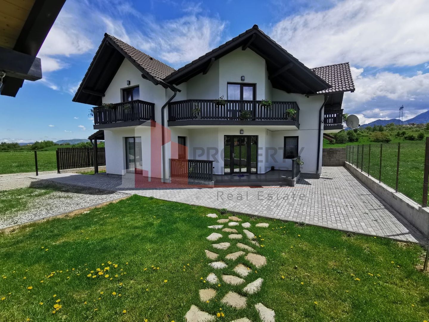 Casă modernă 5 camere | Vedere Bucegi & Piatra Craiului | 4 km Castelul Bran - Poză 1