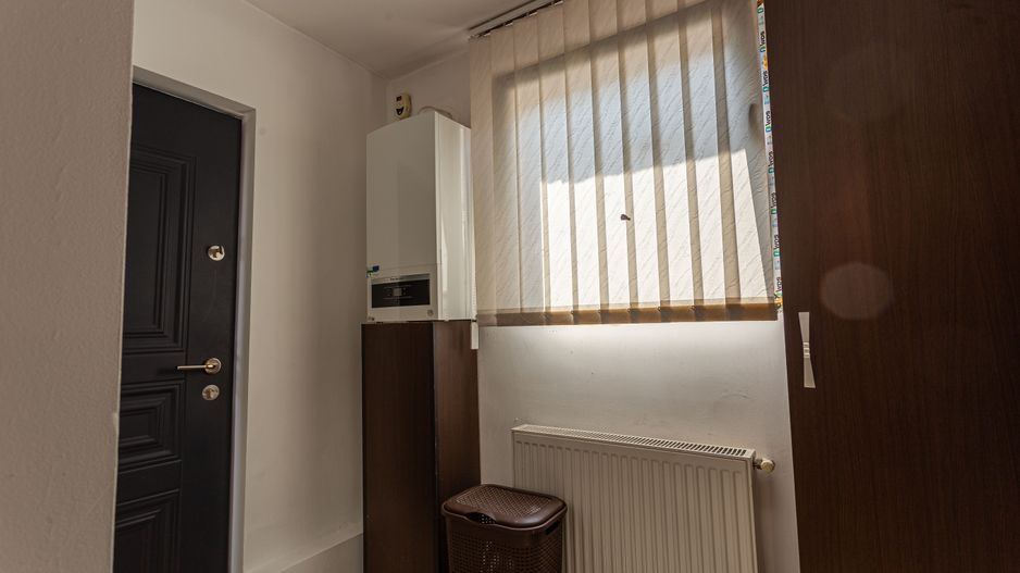 Casă cu 2 camere, renovată, în Bujac - Poză 7