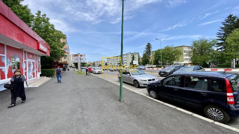 Spatiu comercial de inchiriat la parter in zona Astra - Poză 5