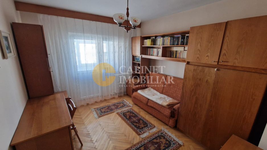 GARA - ARCU - 3 CAMERE DECOMANDAT - ETAJ INTERMEDIAR - BOXĂ + LOC DE PARCARE - Poză 3