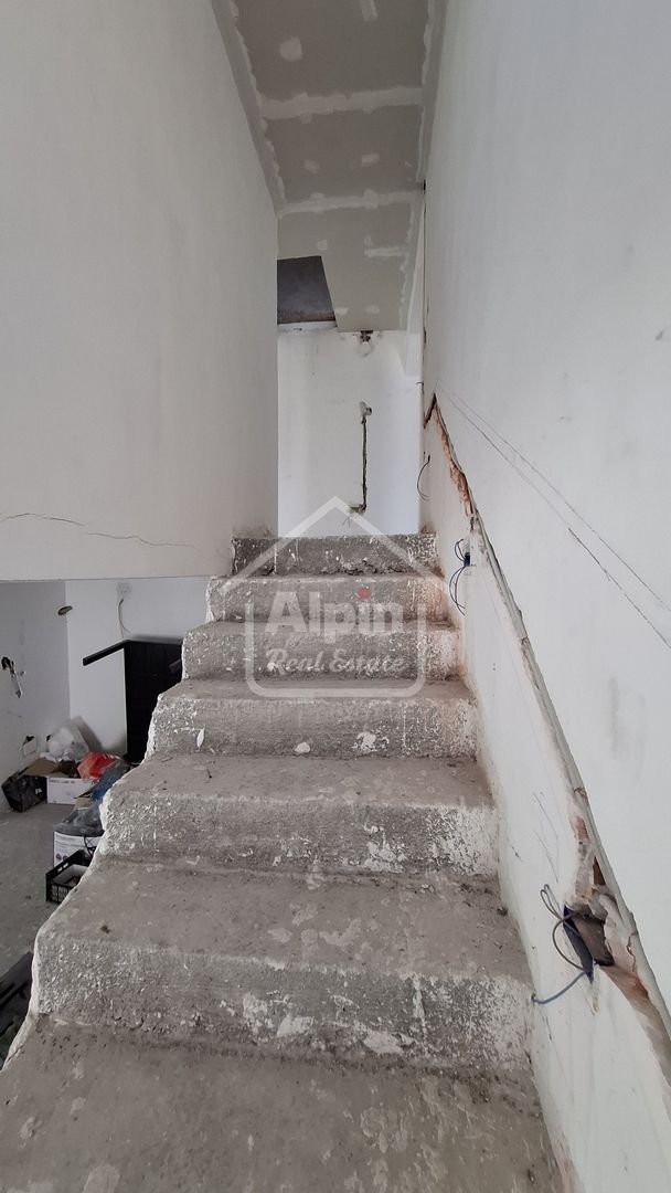 Duplex Zona Linistita Carpinis - Poză 11