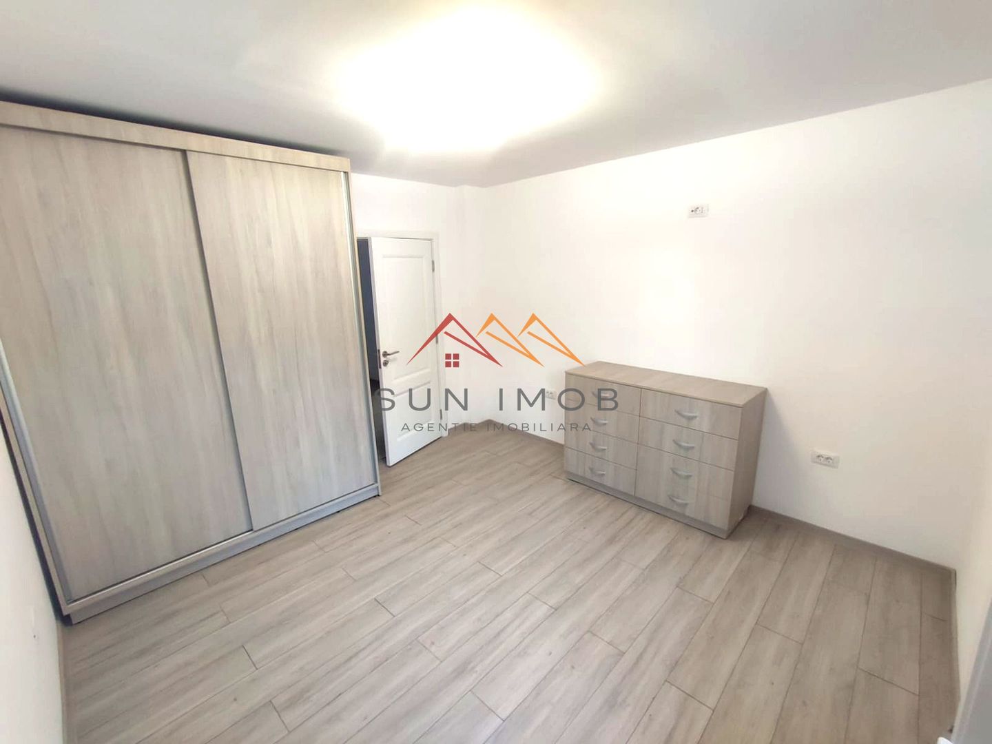 CASĂ DE ÎNCHIRIAT | ZONĂ CENTRALĂ | RENOVATĂ COMPLET ÎN 2026 - Poză 7