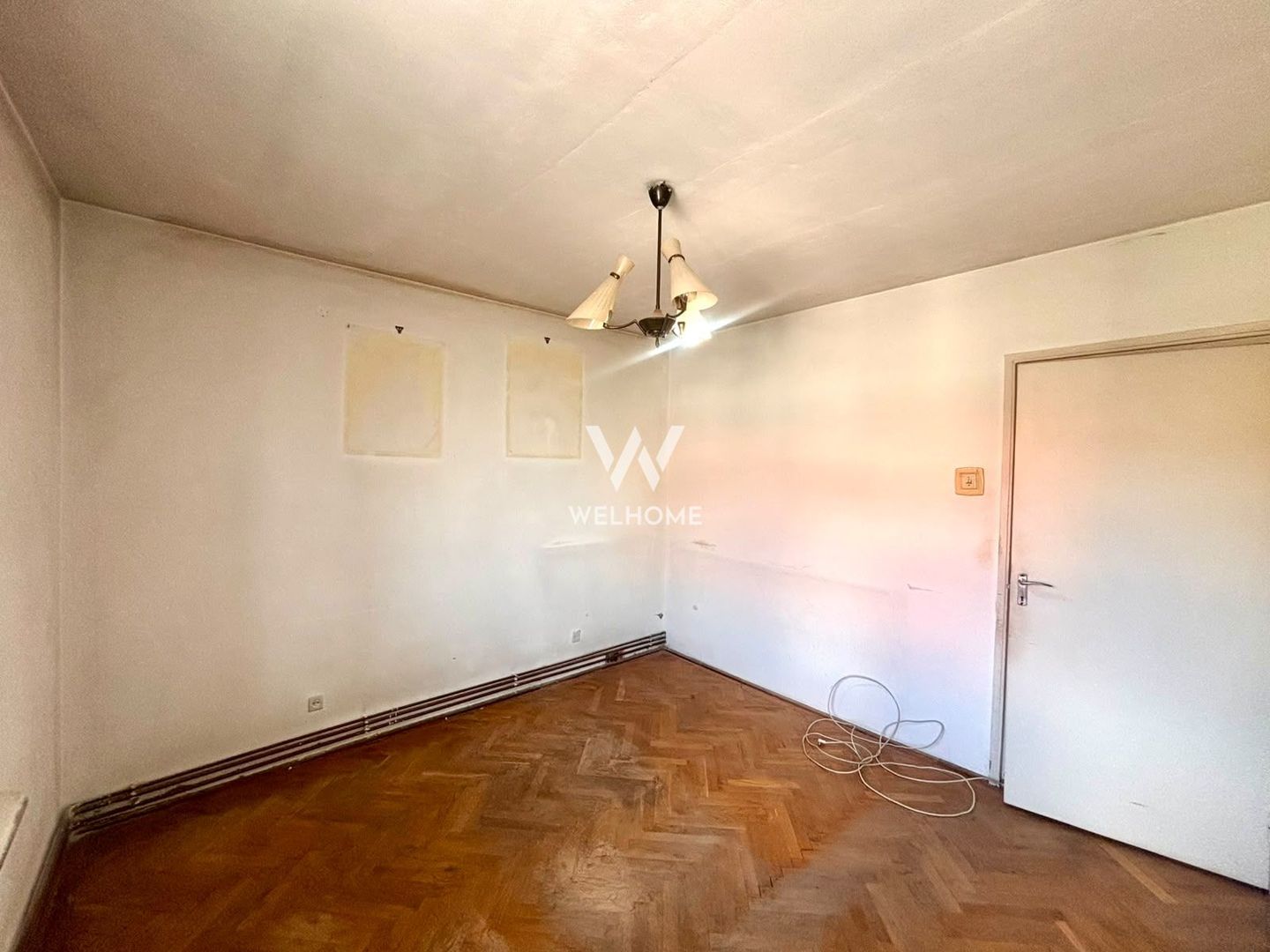 Apartament 3 camere central Ștrand cu garaj si boxa - Poză 4