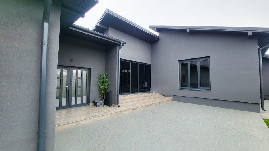 Agigea - Casa  deosebita cu piscina, mobilata si utilata complet. - Poză 58