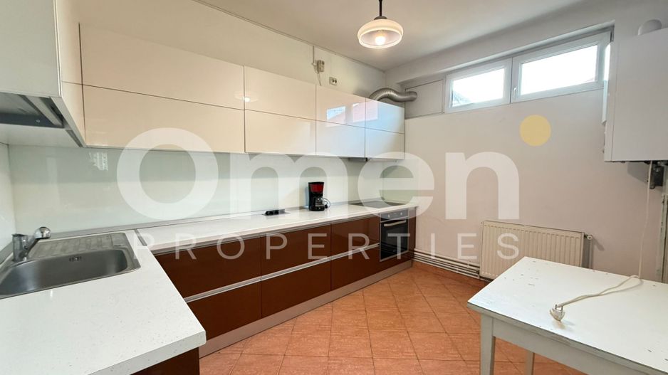 Casa individuala cu curte disponibila pentru vanzare, situata in zona centrala - Poză 16