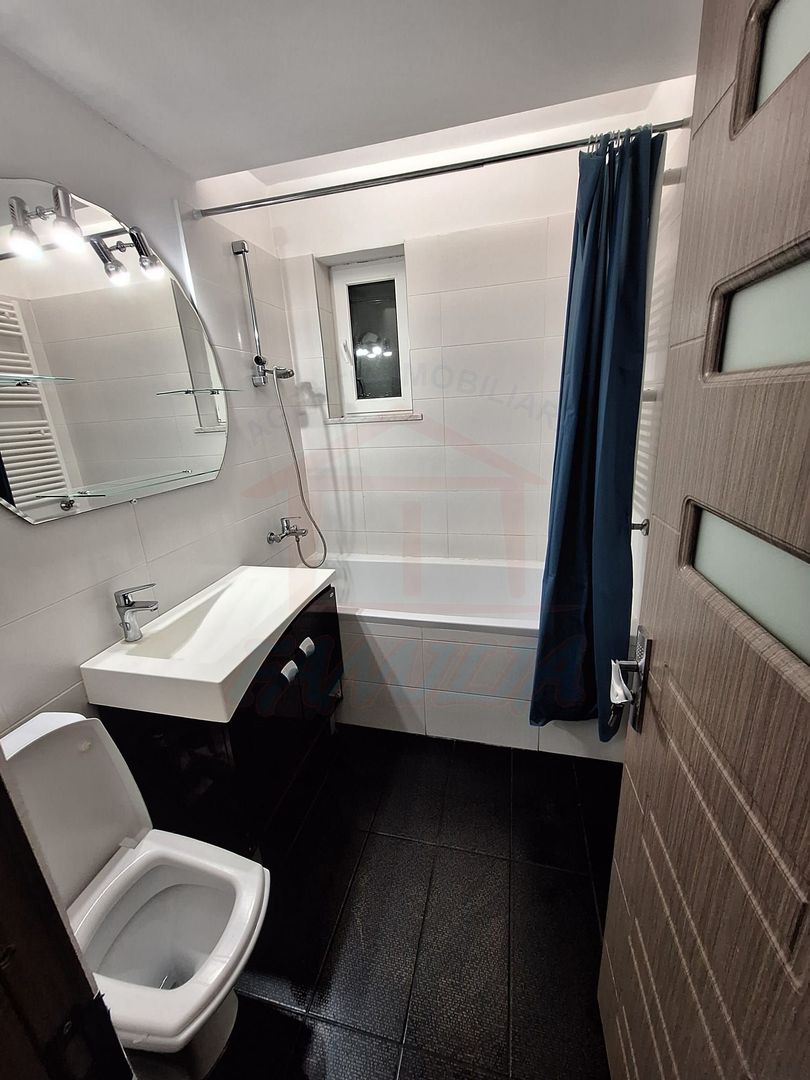 🏛️De închiriat 2 camere, Centru, 500 euro/luna - Poză 5
