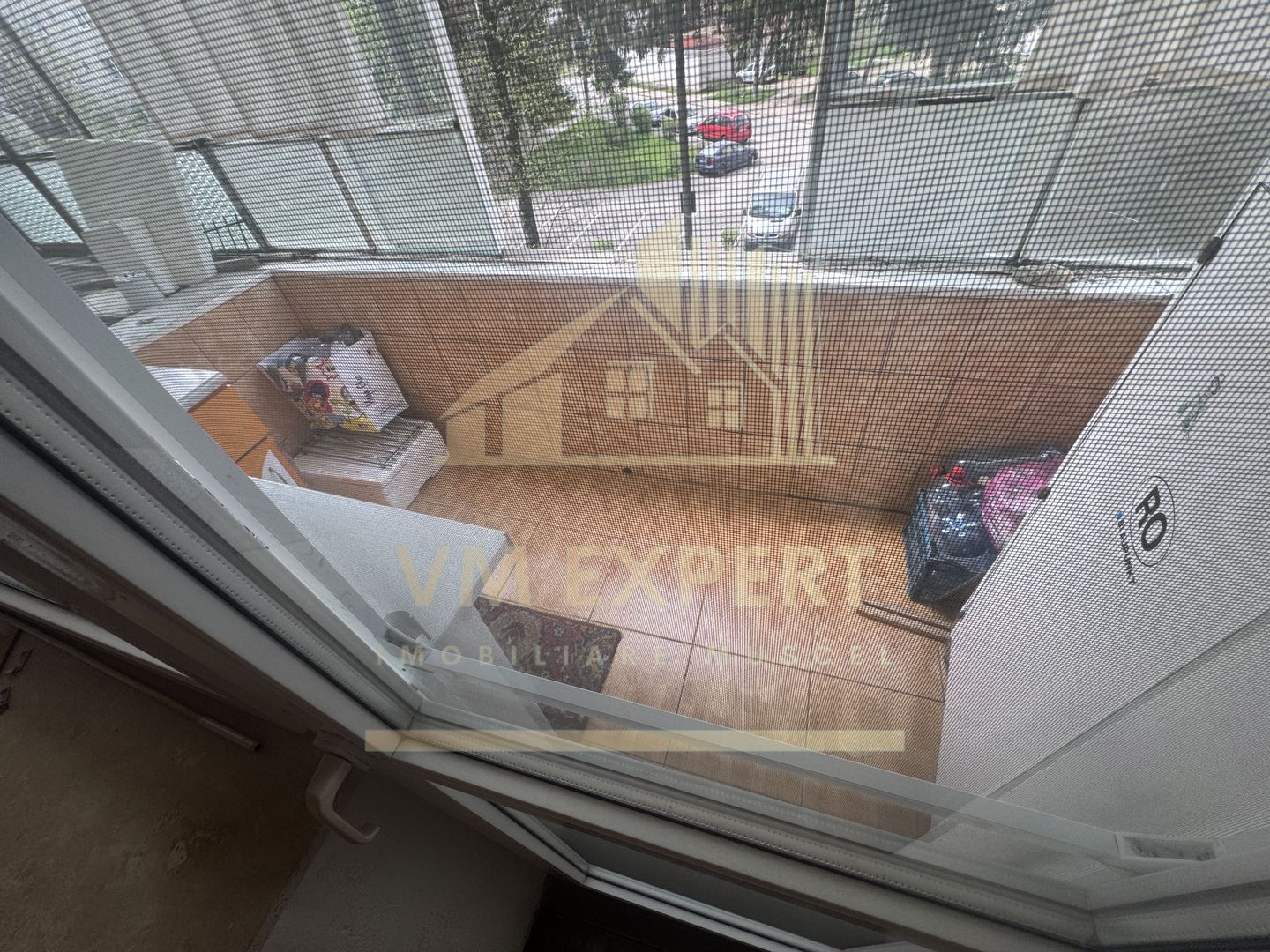 APARTAMENT 2 CAMERE ETAJ 2 CAMPULUNG - Poză 9