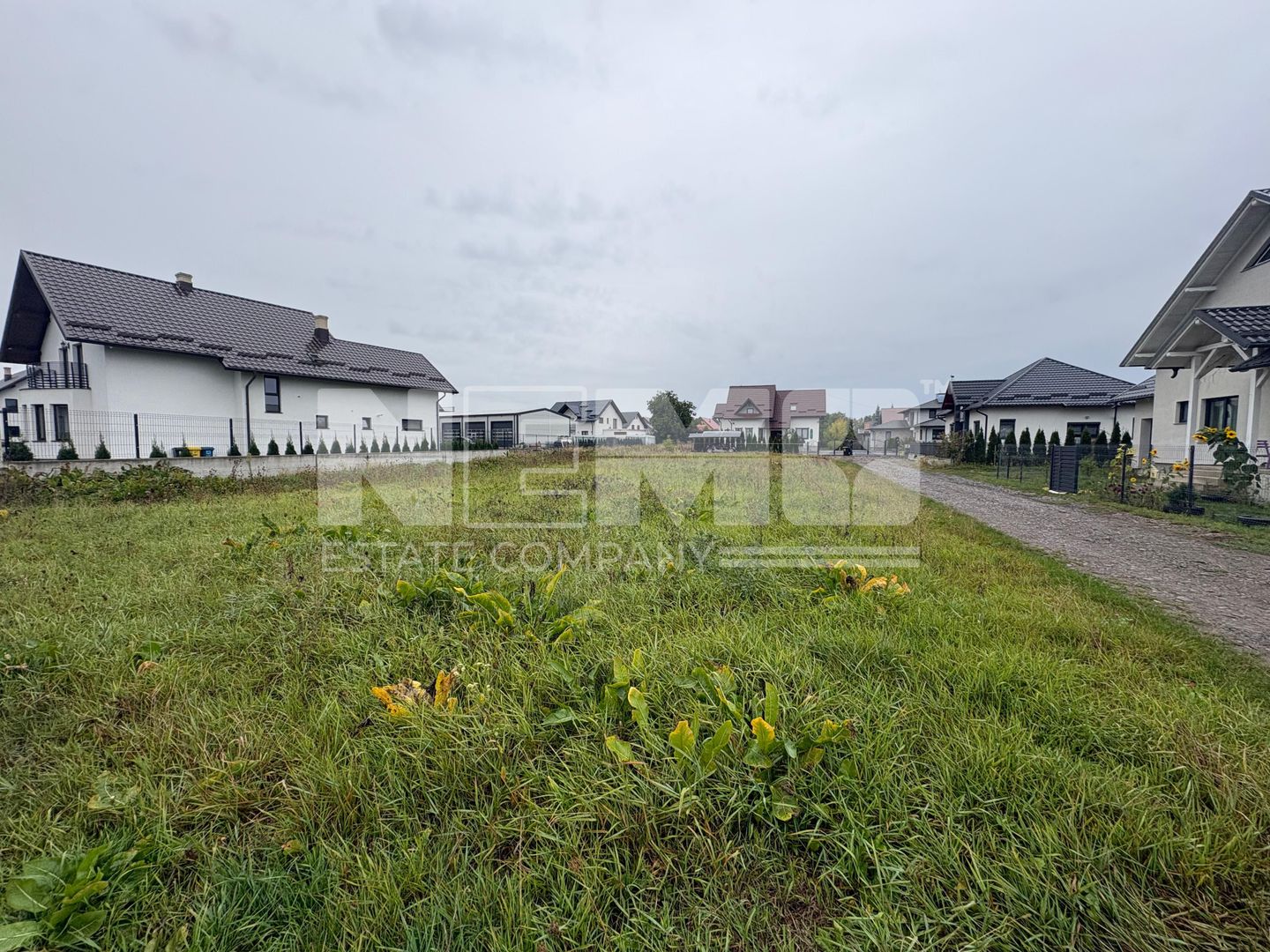 TEREN INTRAVILAN 860 MP | RĂDĂUȚI | 65.000 EURO - Poză 5