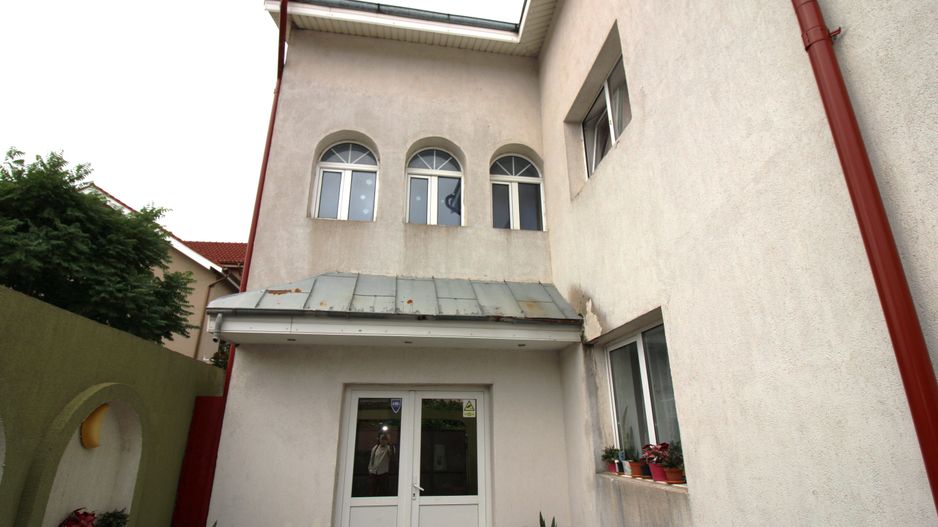 Casa de vanzare P+1+M Drumul Taberei Bucuresti - Poză 2