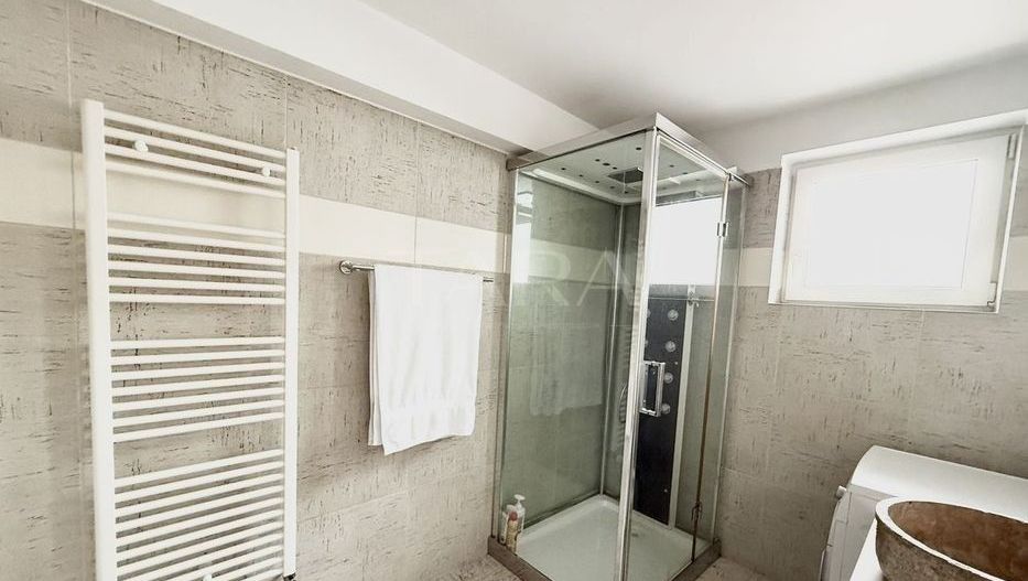 Apartament elegant singur pe nivel în zona The Office Cluj-Napoca. - Poză 12