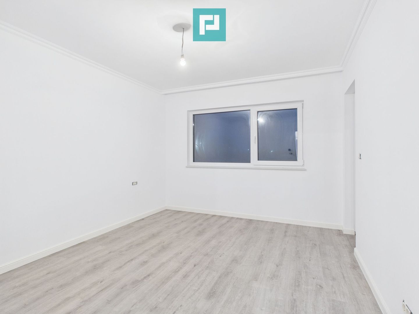 Vilă ultramodernă cu 4 camere în Gai - Poză 10