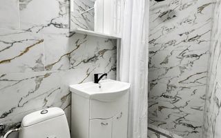 Apartament Ultracentral, renovat, etajul 1, centrala pe gaz - Poză 8
