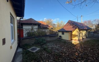 2 corpuri de Casă renovate + teren 125 mp Campina - Poză 25