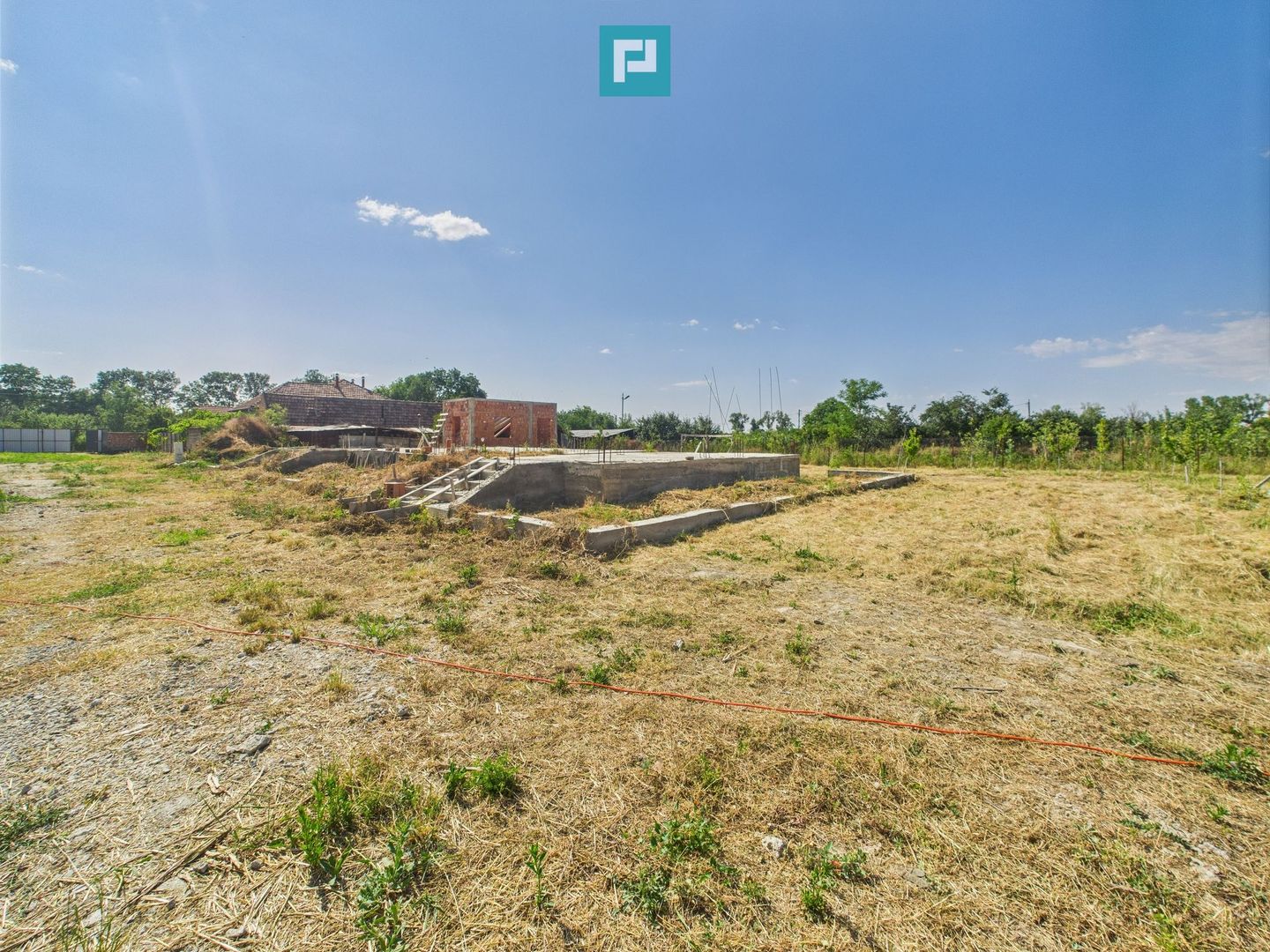 Teren 1000 mp Uliuc, cu fundație și proiect casă - Poză 4