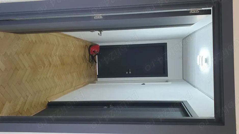 Aparatament renovat-3 camere-Zona Circumvaltiunii - Poză 2