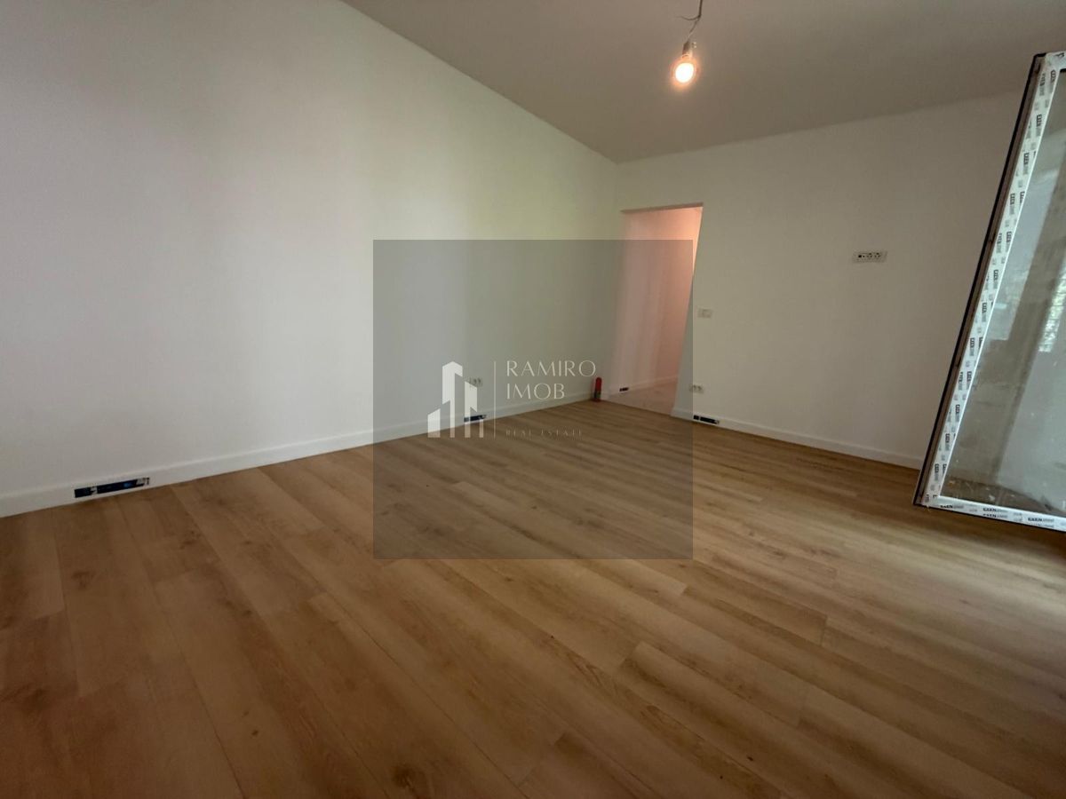 Apartament 3 camere  67 mp/ RENOVAT/ SECTOR 3/  5MIN METROU TITAN - Poză 3