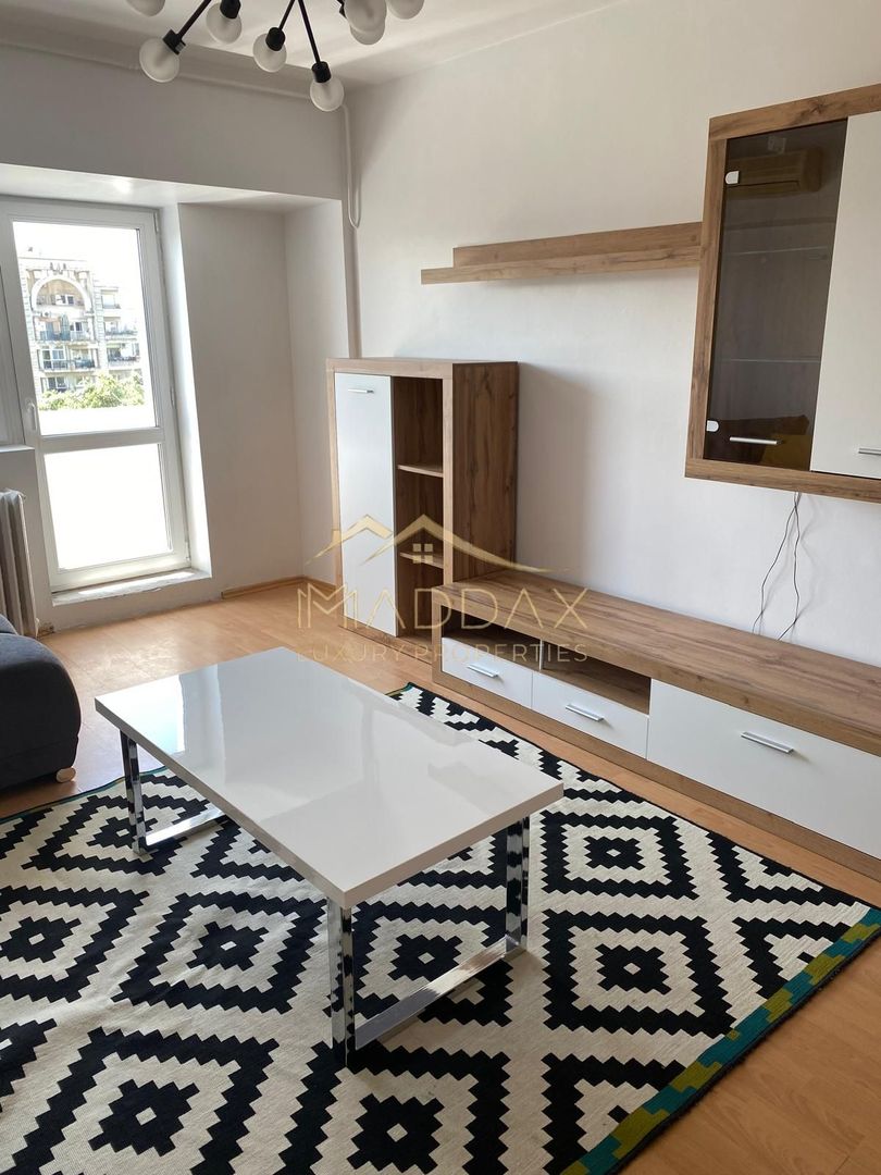 Apartament spațios cu 4 camere, vedere spectaculoasă către Palatul Parlamentului - Poză 6