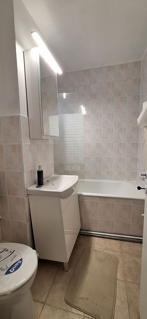 Apartament cu 3 camere - Central - Poză 16