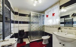 Casă / Vilă 5 camere + Mansarda Foarte Spatioasa - Poză 15