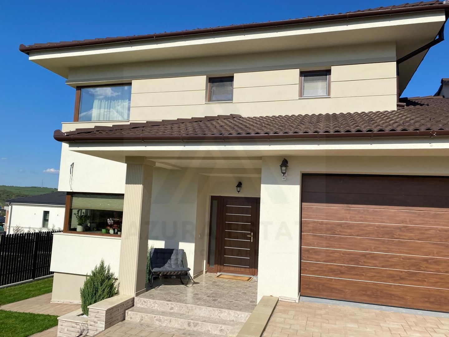 Casa ultrafinisata 199 mp utili garaj si teren 410 mp in Cisnadioara - Poză 3