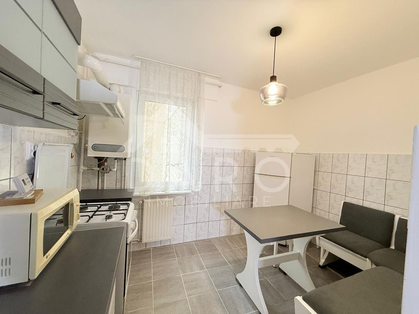 Inchiriez apartament cu 4 camere,cartier Tudor - Poză 5