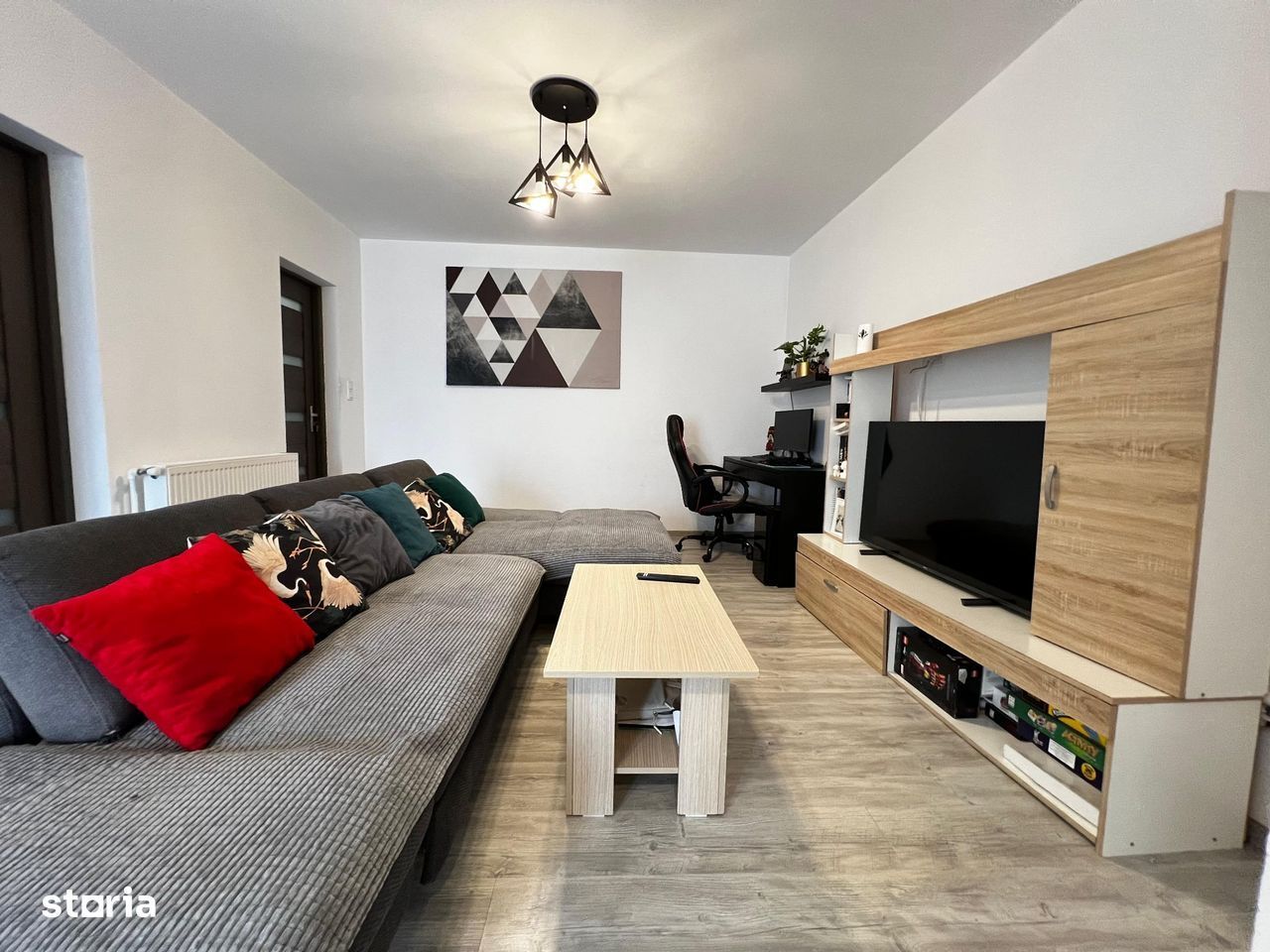 Casa cu 2 camere zona centrala - Poză 4