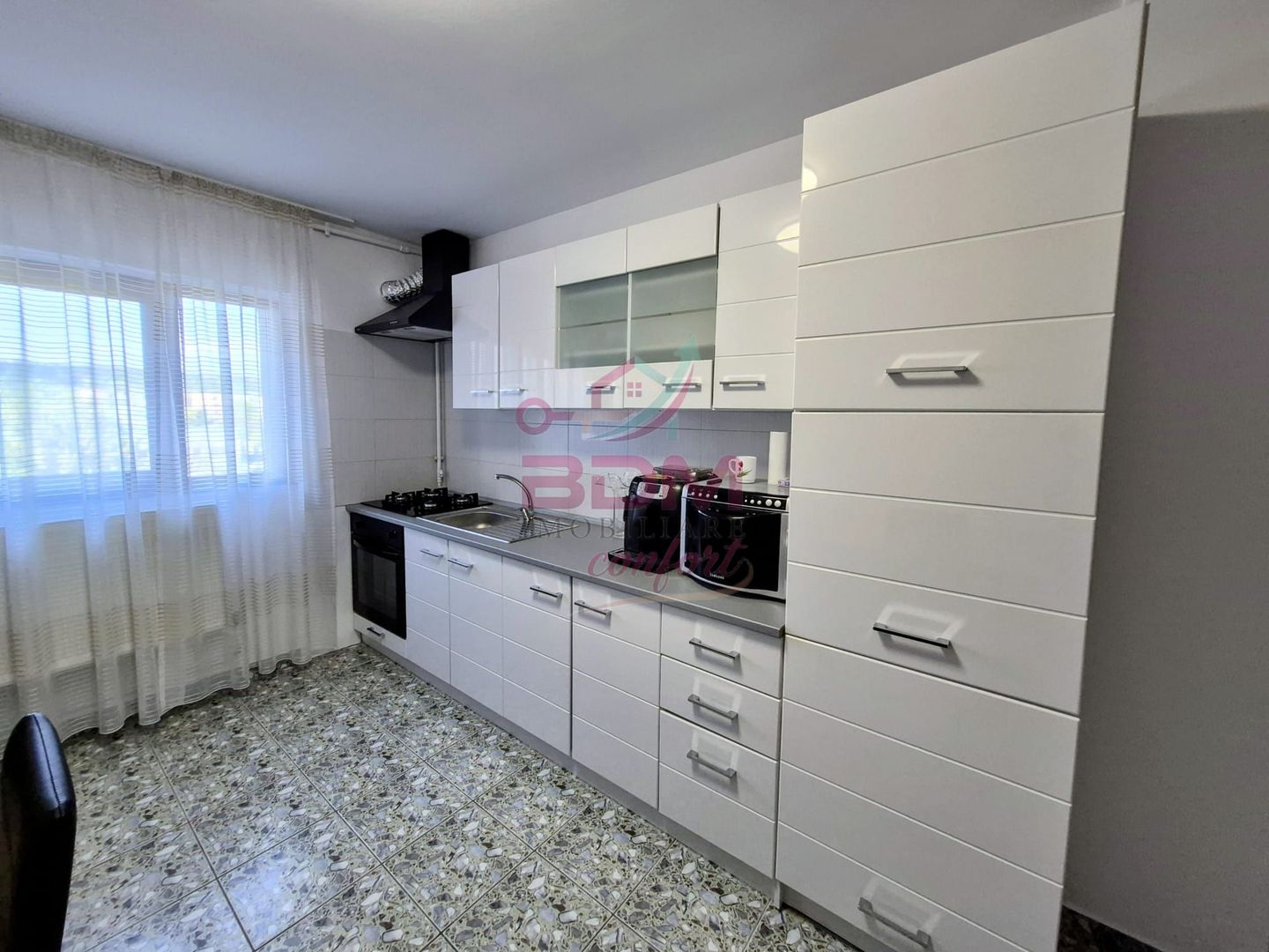COMISION 0 I Apartament 3 camere | decomandat | etaj intermediar - Poză 2