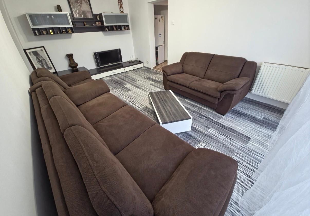 AP. 2 CAMERE TITAN, LOC PARCARE, MOBILAT/UTILAT, METROU 5 MINUTE - Poză 1