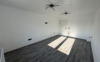 Casa moderna constructie noua 195 mp utili si 100 mp curte Sura Mare - Poză 14