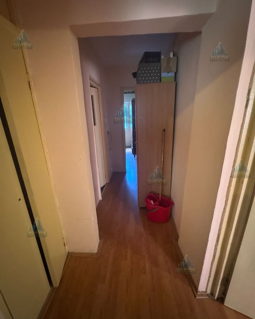 Apartament 3 camere de vânzare – Zona Centrală - Poză 4