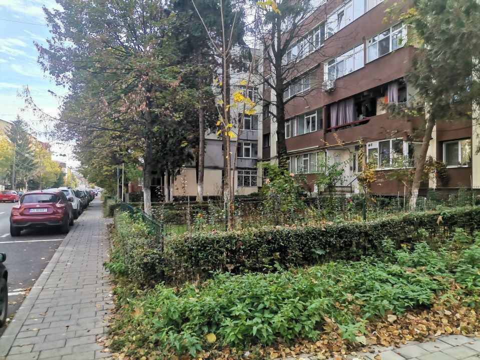 Inchiriere apartament 4 camere pentru cazare muncitori - Poză 2