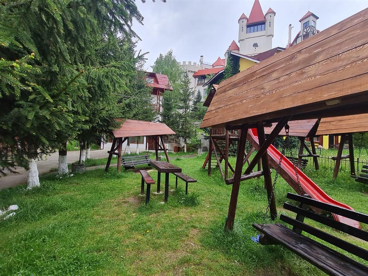 Casa ta de vacanta, imbratisata de natura,3 terase, parcare, Poiana Brasov - Poză 35