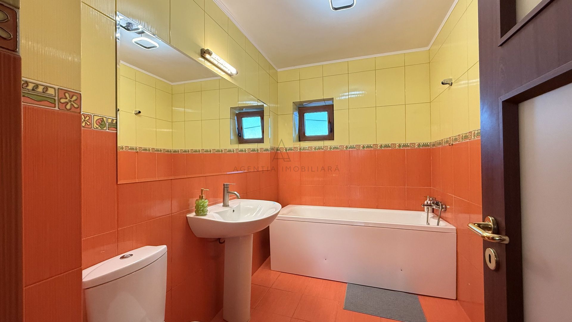 Casa S+P+1+M | 197 mp utili | Curte libera | COMISION 0 - Poză 17