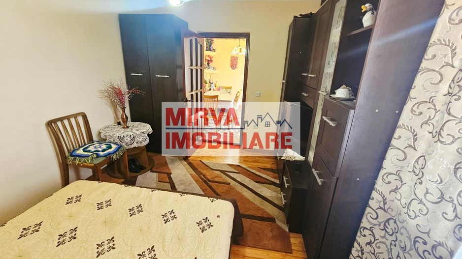 🏡 Casă spațioasă cu 9 camere în Strejnicu – pentru locuință, birouri - Poză 97