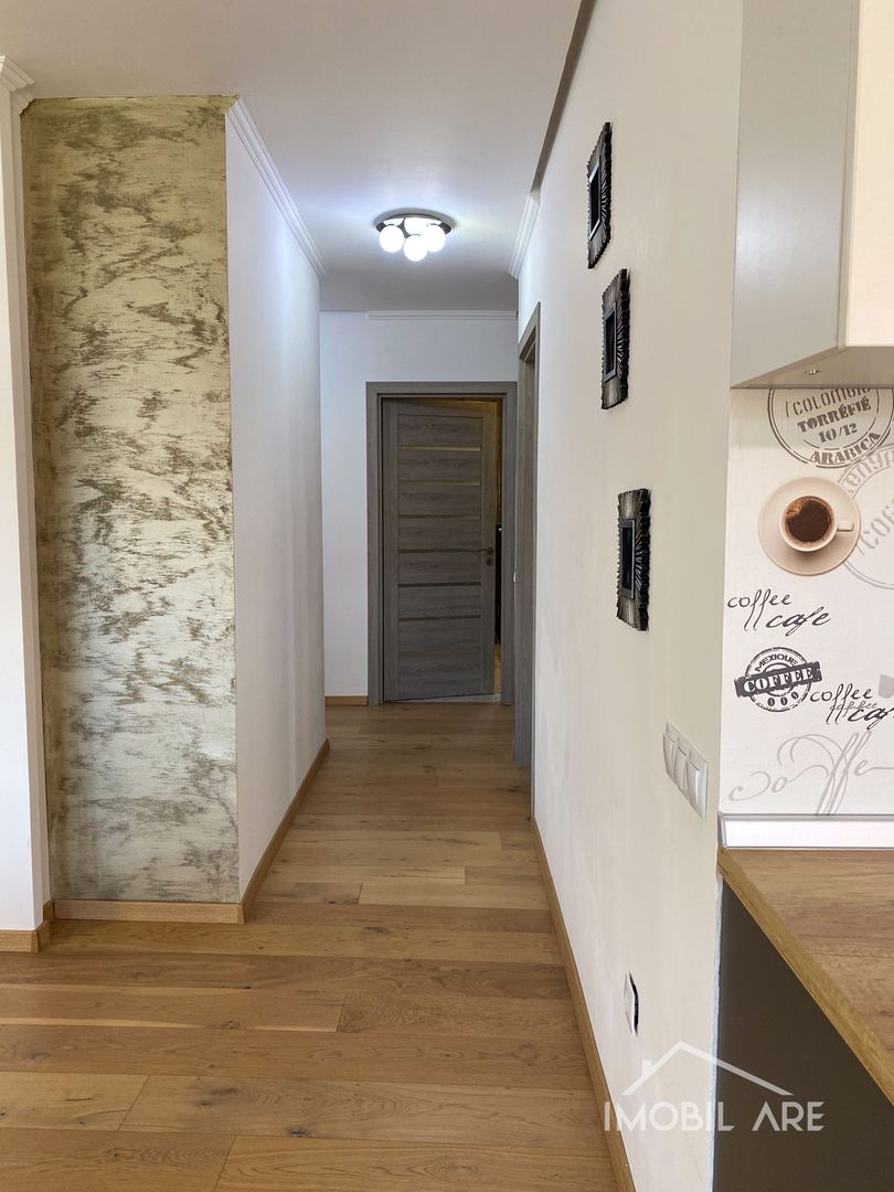 Apartament de lux cu 4 camere la mansardă - Poză 17