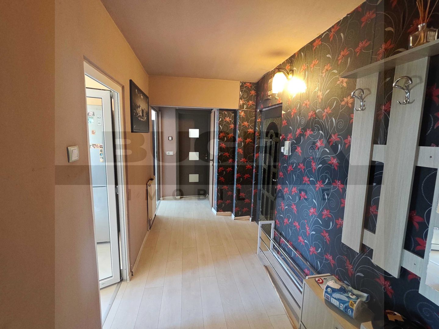 Apartament 2 camere, 52 mp, decomandat, etaj intermediar, zona OMW - Poză 3
