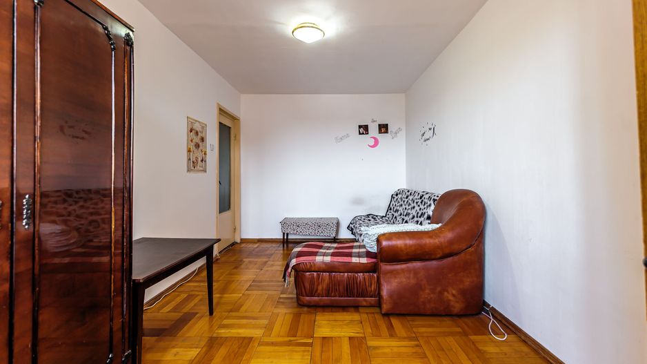 Apartament tip garsonieră, decomandat - Poză 5