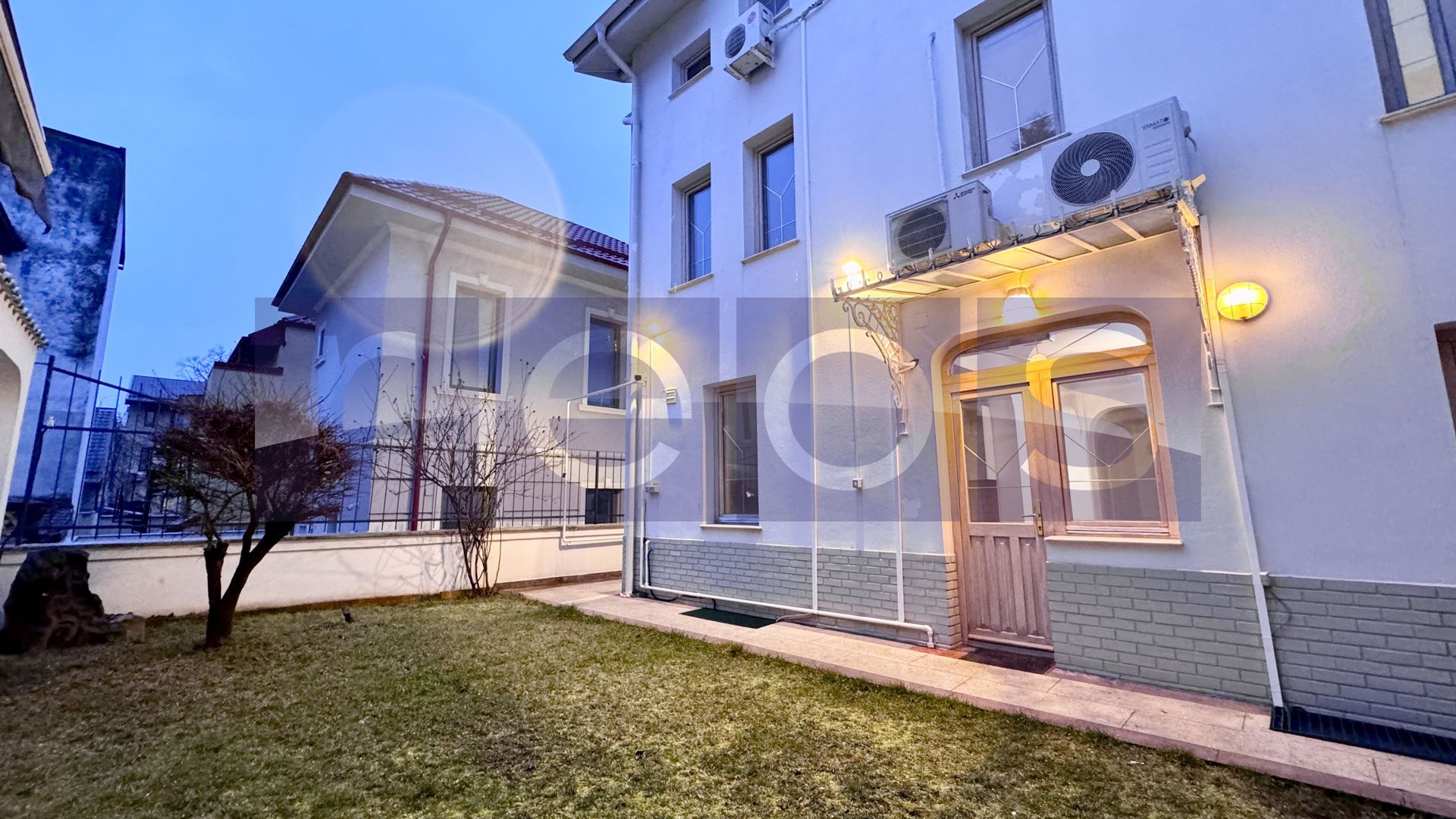 INCHIRIERE VILA INDIVIDUALA + CURTE | 286 MP | ZONA FLOREASCA - Poză 24