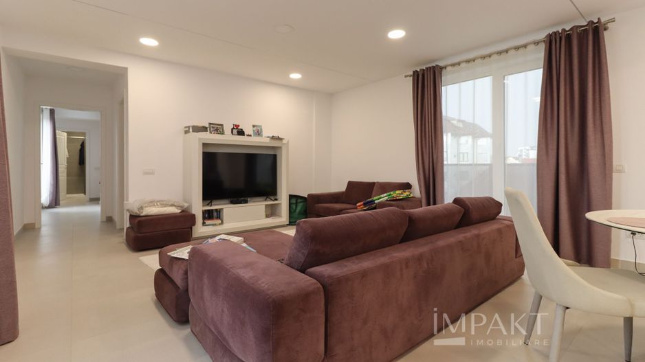 Penthouse dispus pe 2 niveluri in Dambul Rotund - Poză 3